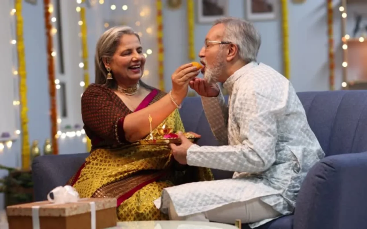 Elderly people celebrating